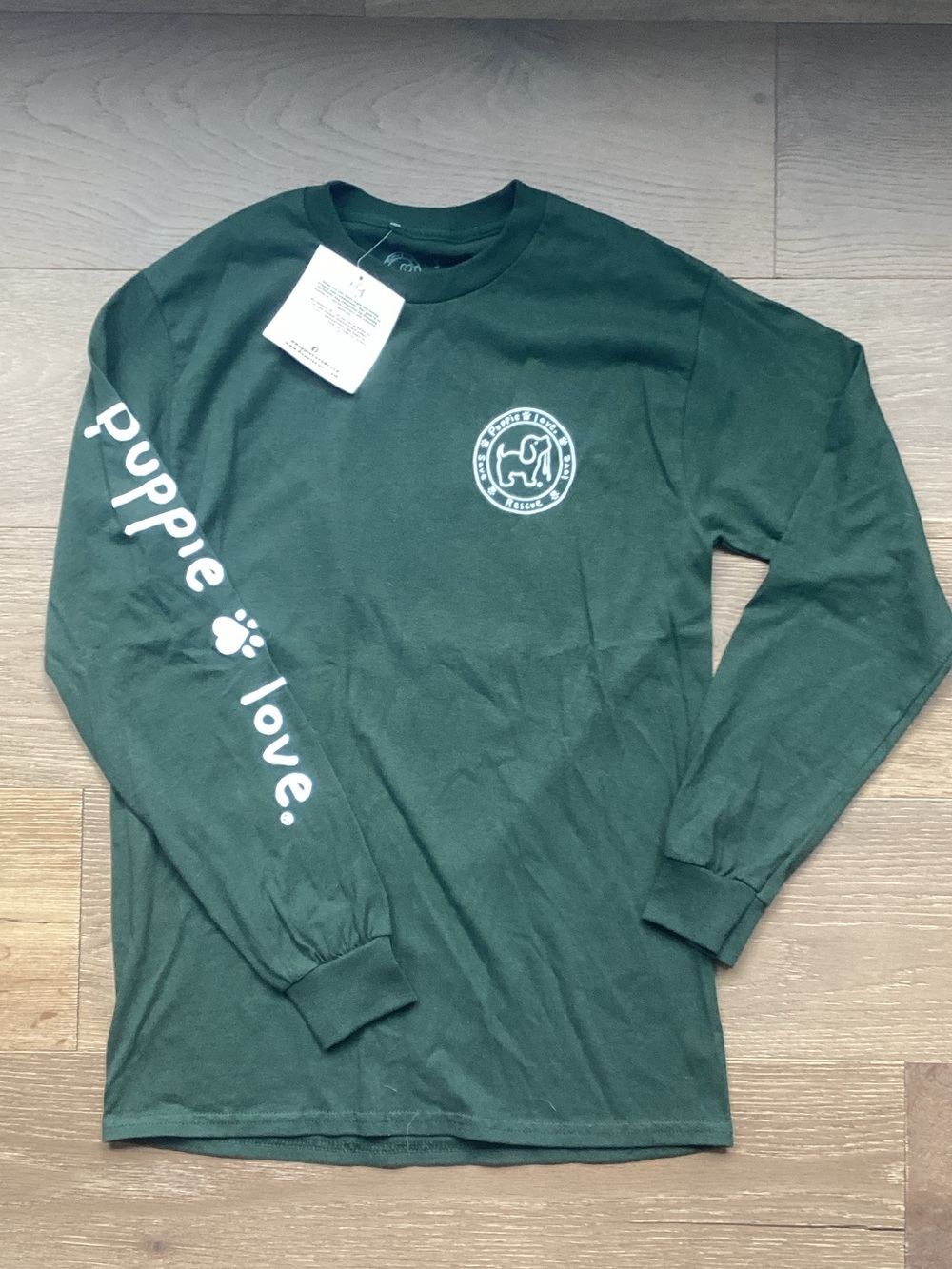Puppie Love Forest Green Long Sleeve Graphic Holiday Tee Small NWT Christmas